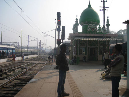 Masjid at Prayagraj Railway station's Plat form
